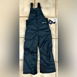 Black toddler snow bibs size 5t, never worn